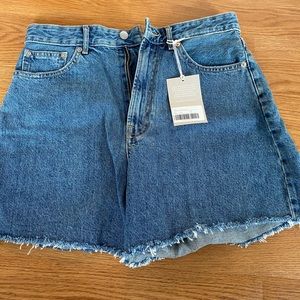 Everlane, The A-Line Denim Short, size 27